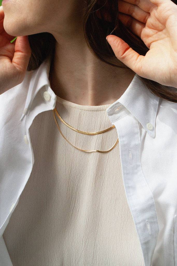 JUKSEREI FLOS NECKLACE im Angebot