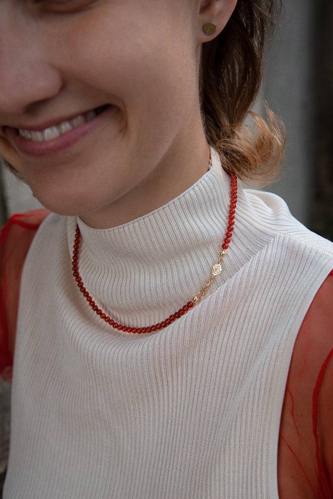 JUKSEREI ROSE CARNELIAN NECKLACE Günstiger Verkauf