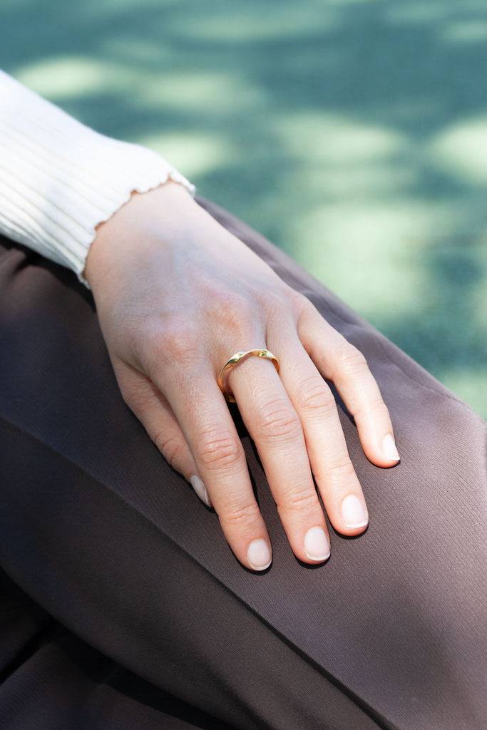 JUKSEREI SWIRL RING Online