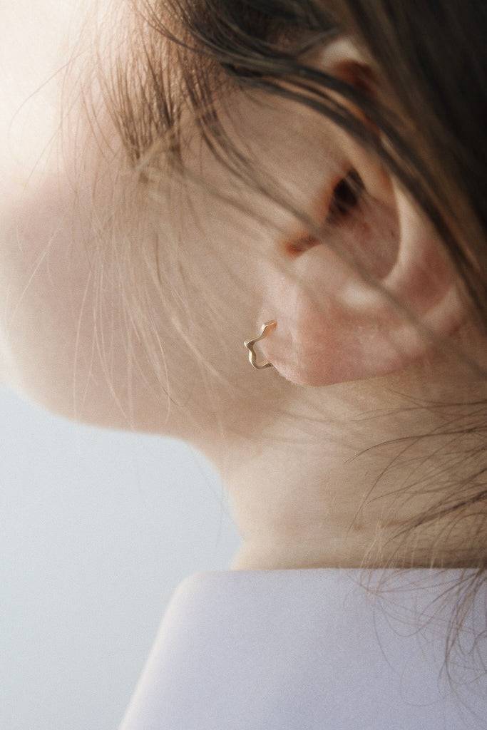 JUKSEREI PINA EAR STUD · GOLD · B-STOCK Online
