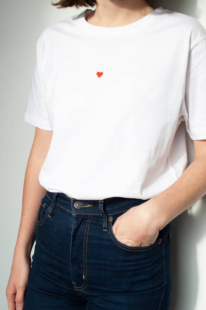 JUKSEREI HEART T-SHIRT Blitzverkäufe