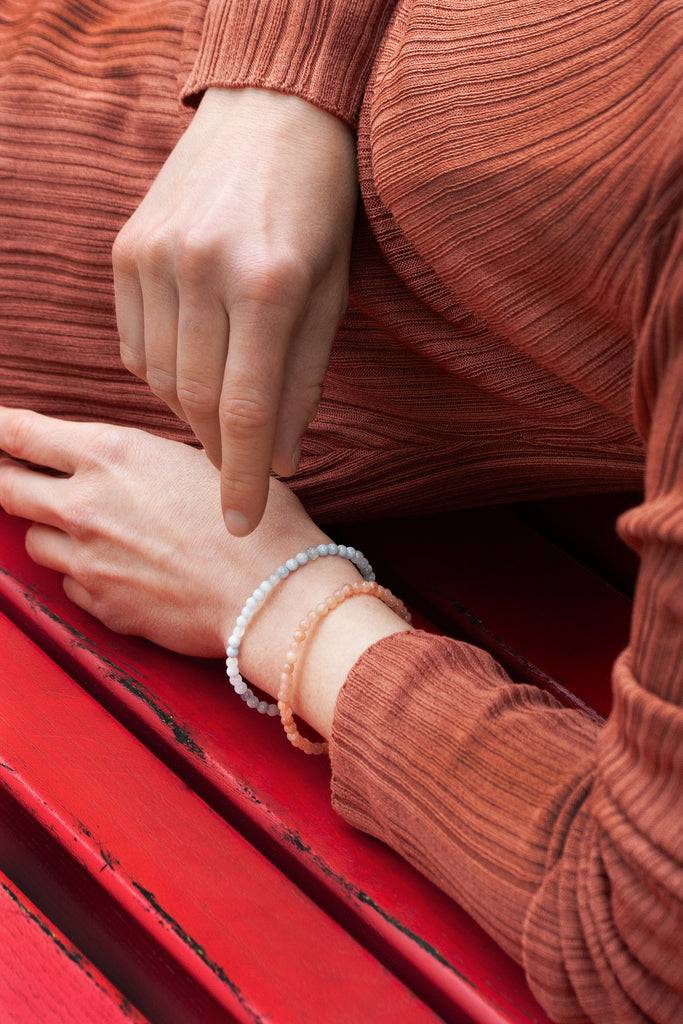 JUKSEREI BIRTHSTONE BUNGEE BRACELET Hotsell