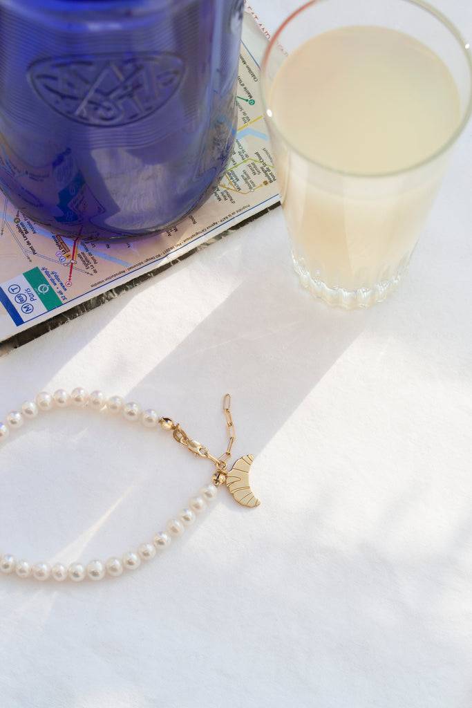 JUKSEREI CROISSANT PEARL BRACELET Günstiger Verkauf