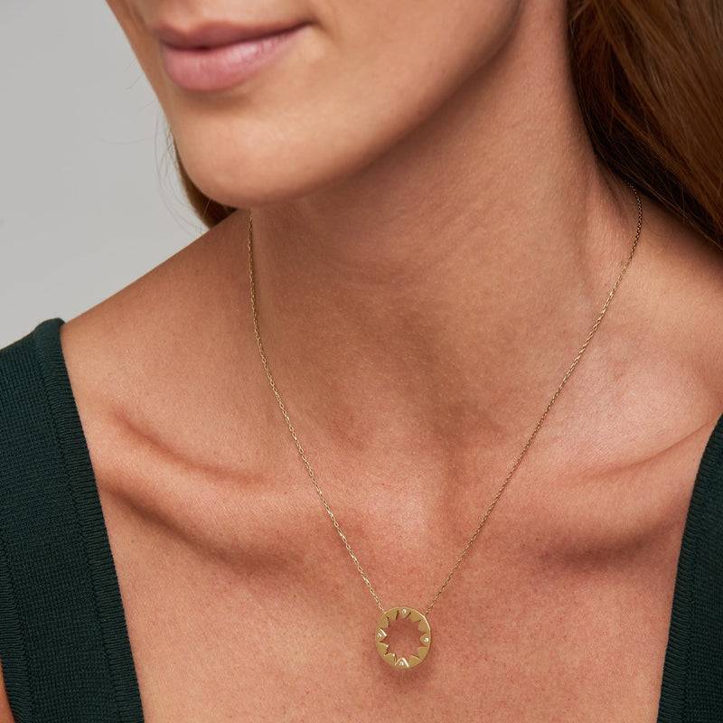 Mosuo Jewellery Sonnen Diamant Anhängerkette Online