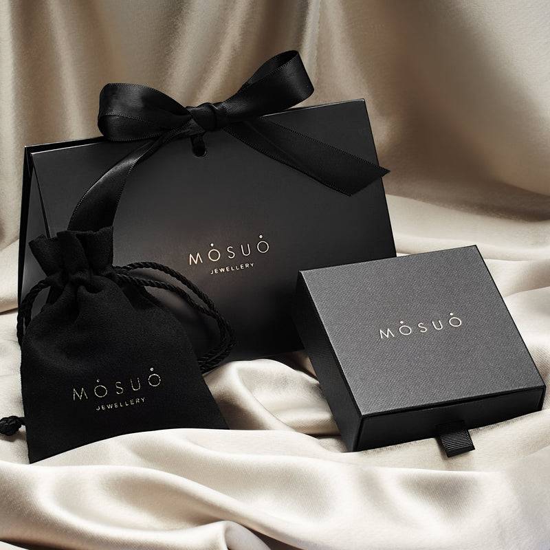 Mosuo Jewellery Diamant Buchstaben Halskette “H” im Angebot