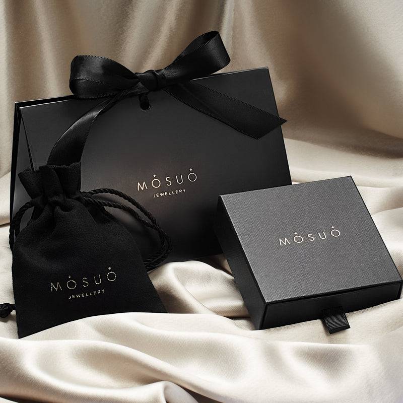 Mosuo Jewellery Diamant Buchstaben Halskette “L” - Vermeil Meist gekauft