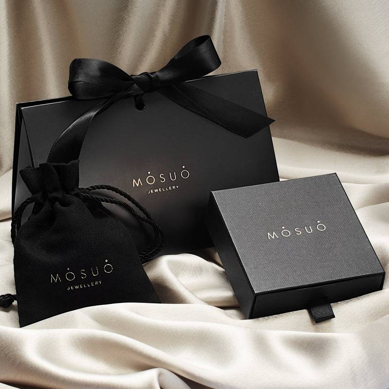 Mosuo Jewellery Diamant Buchstaben Halskette “V”- Vermeil Günstiger Verkauf