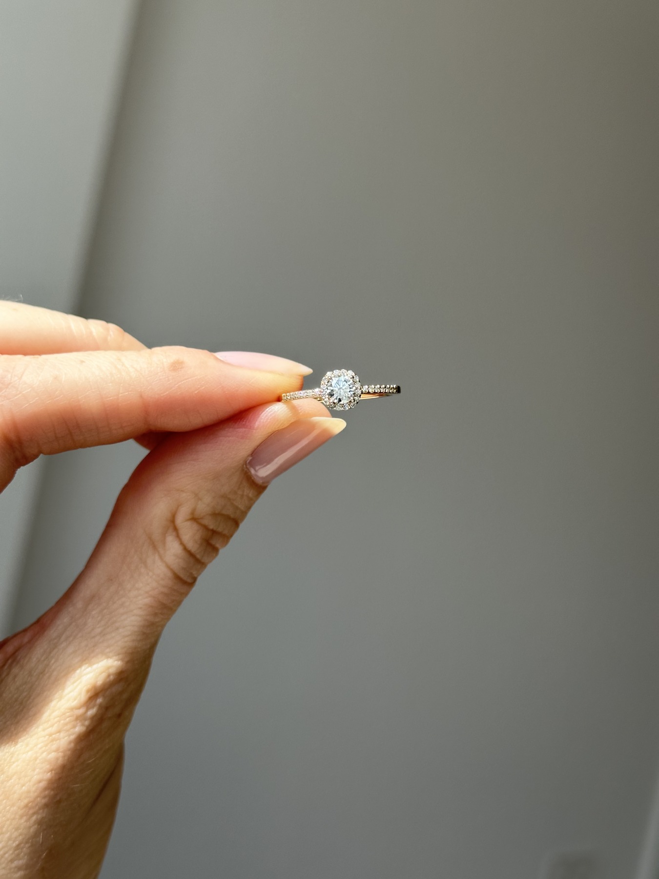 Nina Kastens Halo Diamond Ring Verkauf