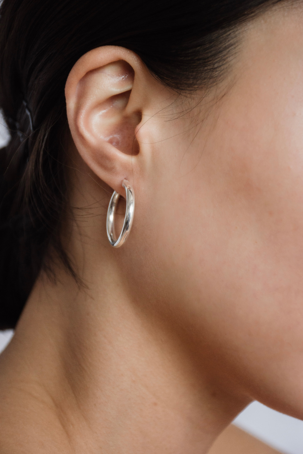 Nina Kastens Essential White Gold Hoops Hotsell