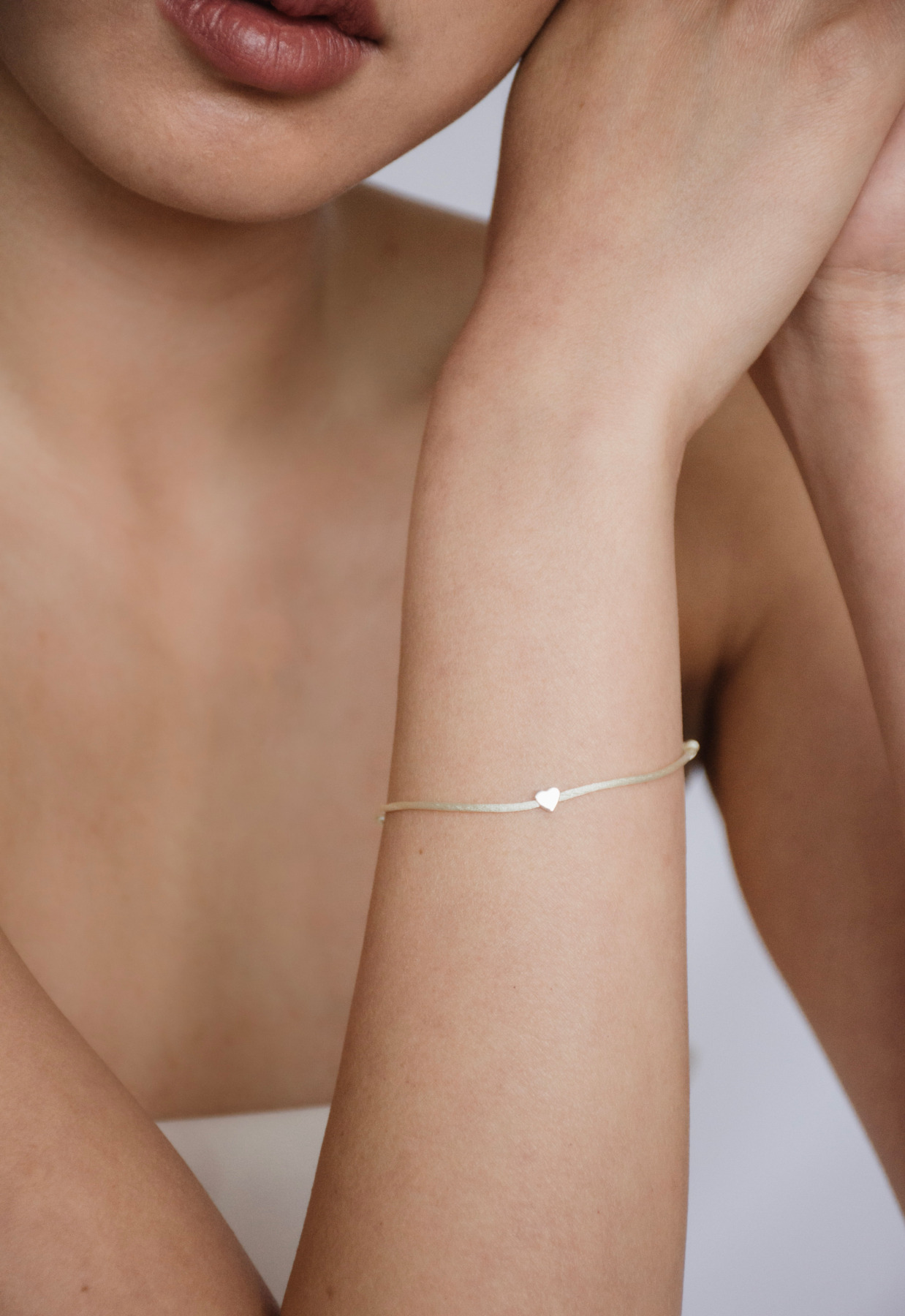 Nina Kastens Heart Bracelet White WG im Angebot