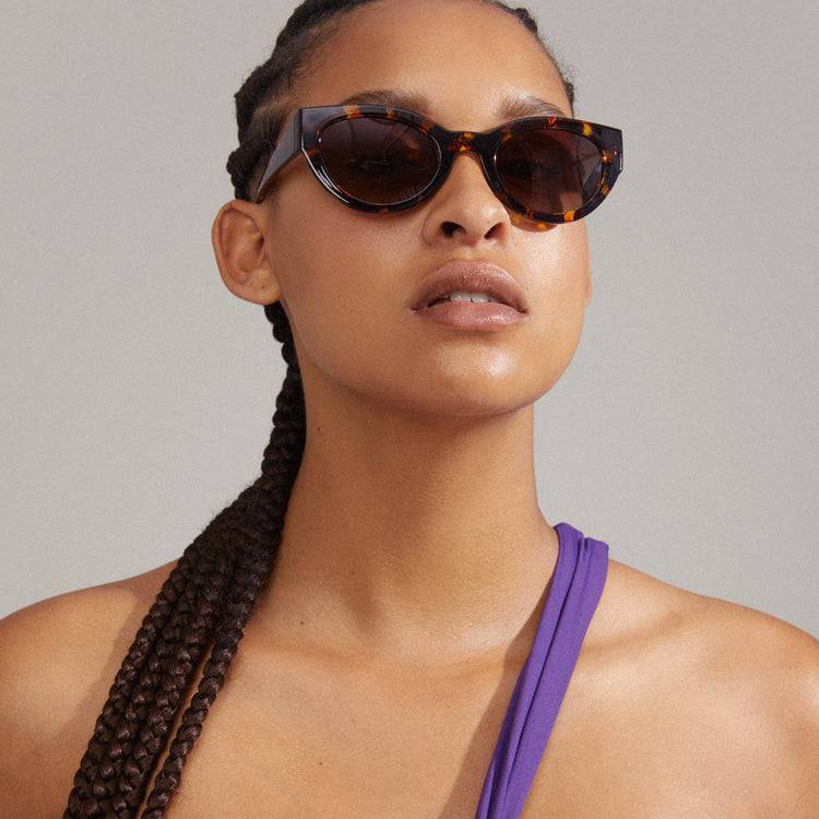Pilgrim JUNA Cat-Eye-Sonnenbrille in braunem Schildpatt Meist gekauft