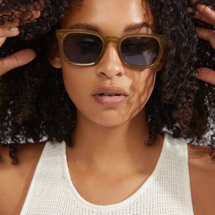 Pilgrim ELETTRA ikonische Retro-Sonnenbrille kristallgrün Schlussverkauf