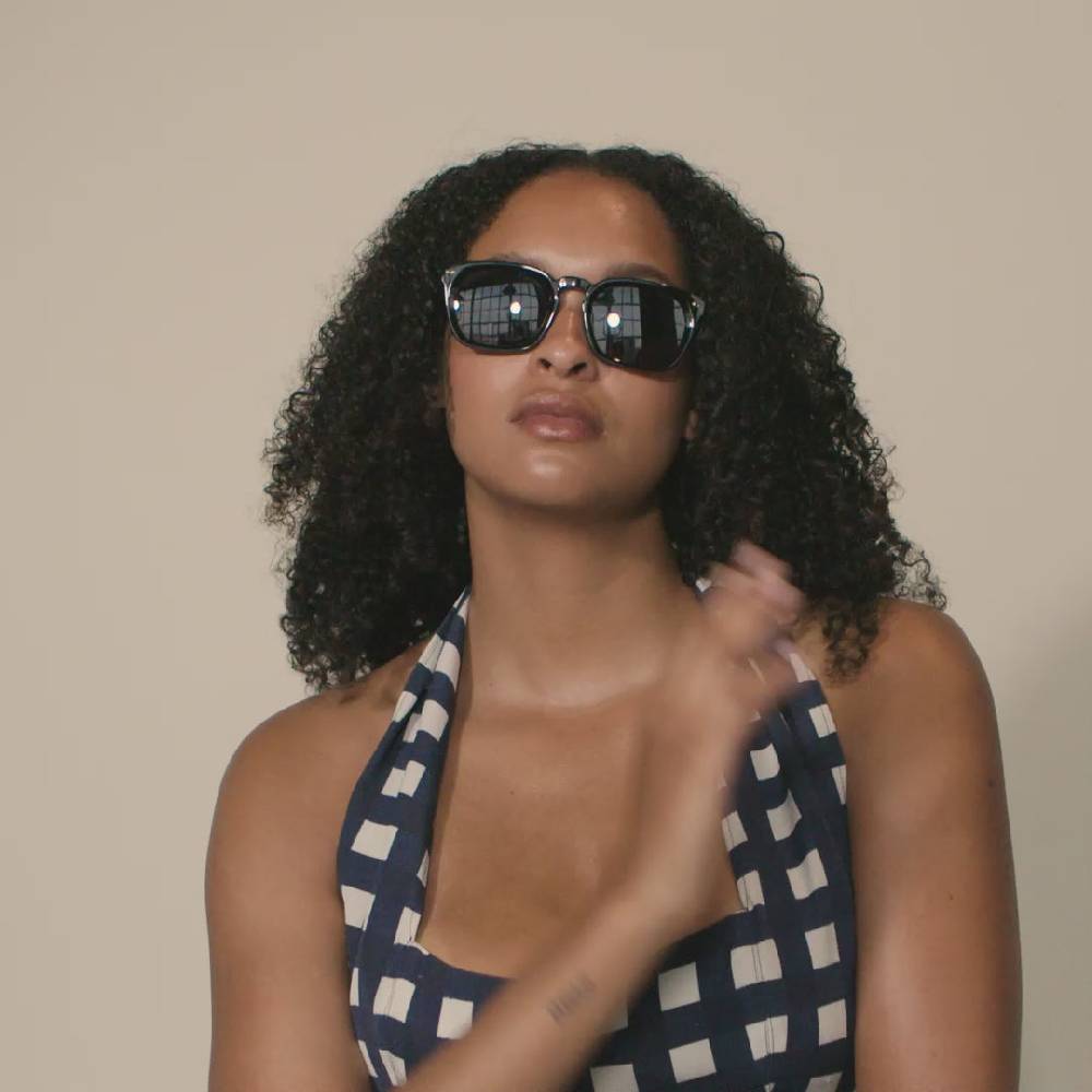 Pilgrim ELETTRA recycelte ikonische Retro-Sonnenbrille schwarz Blitzverkäufe