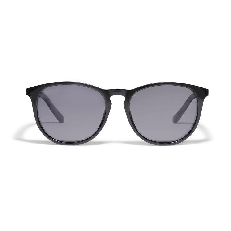 Pilgrim CAMILLA recycelte klassische Sonnenbrille schwarz im Angebot