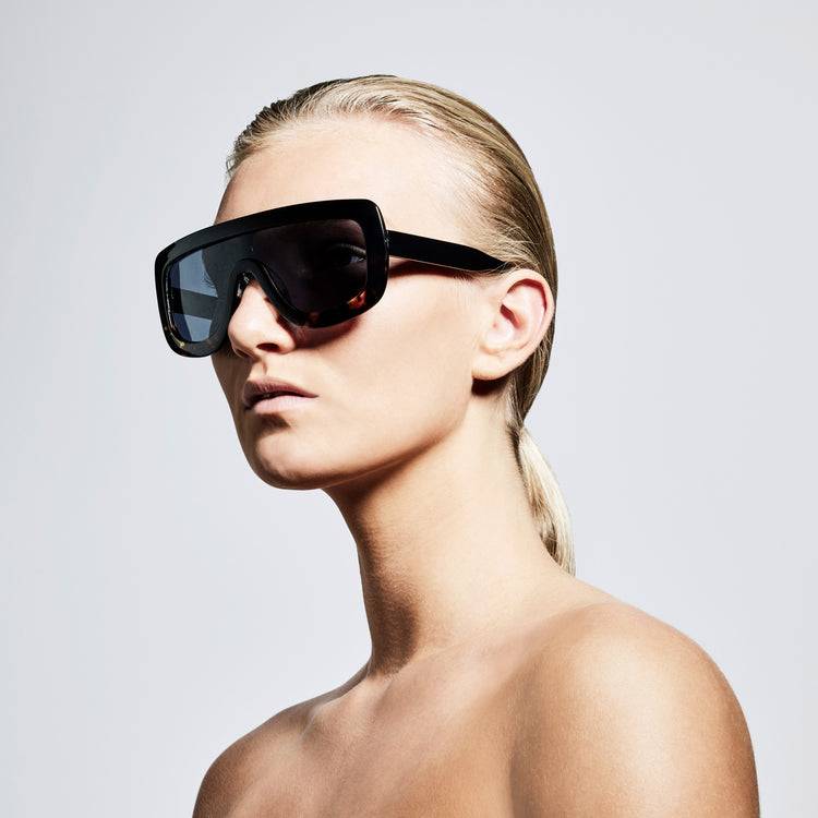 Pilgrim FIDELIA oversized Shield-Sonnenbrille, Schildpatt dunkel Verkauf