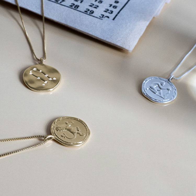 Pilgrim LÖWE recycelte Sternzeichen-Halskette, vergoldet Top Angebot