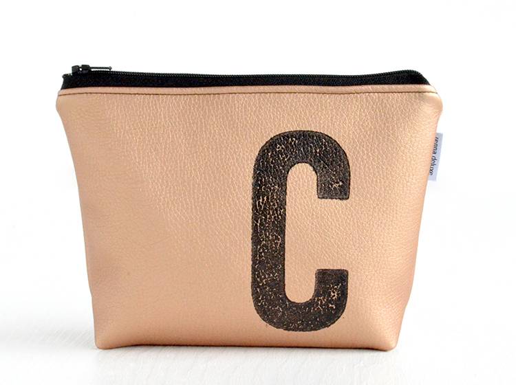 Renna Deluxe Kosmetiktasche Metallic KUPFER mit Buchstabe / vegan Verkauf