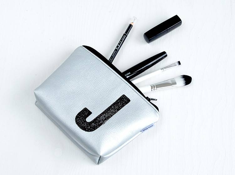 Renna Deluxe Kosmetiktasche Metallic SILBER mit Buchstabe Begrenztes Angebot