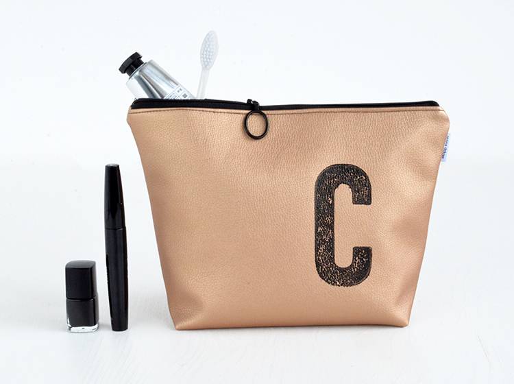 Renna Deluxe Waschtasche Metallic KUPFER mit Buchstabe, vegan Online Outlet