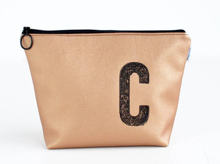 Renna Deluxe Waschtasche Metallic KUPFER mit Buchstabe, vegan Online Outlet