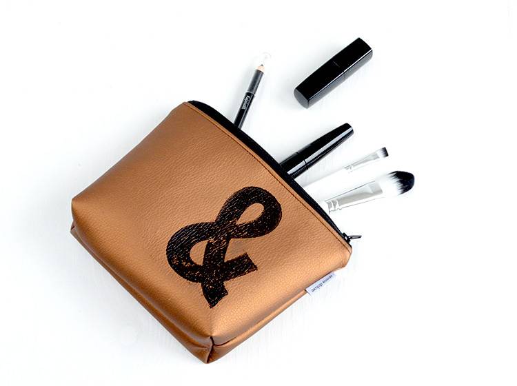 Renna Deluxe Kosmetiktasche Metallic BRONZE mit Buchstabe / vegan Saisonale Angebote