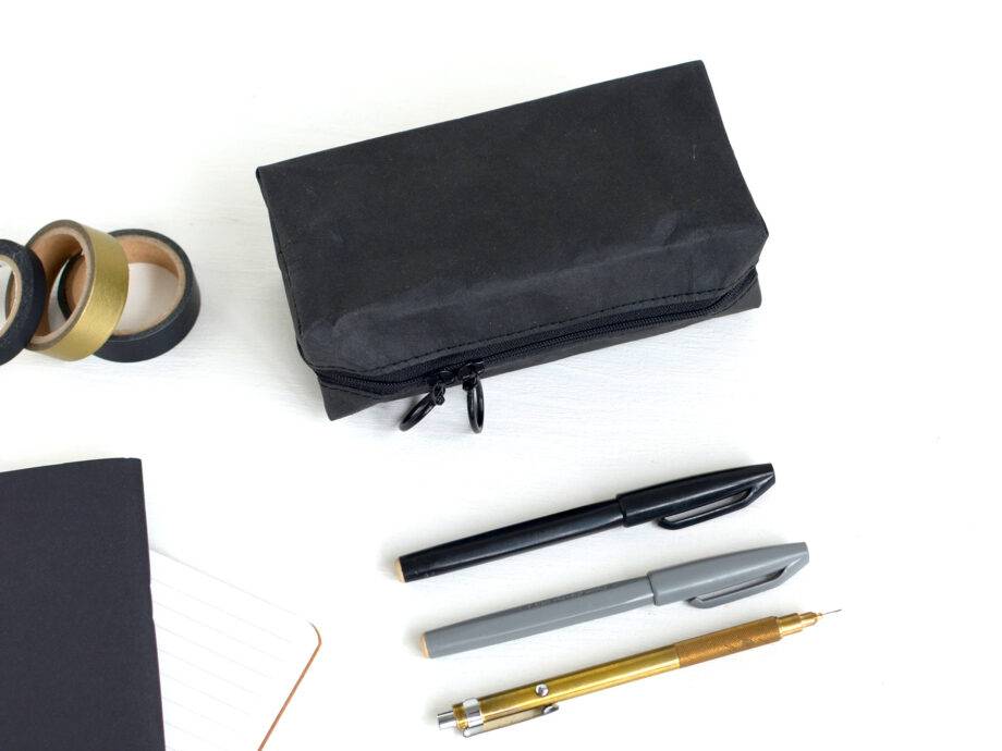 Renna Deluxe Federmäppchen mit Monogramm personalisiert in Schwarz Letzter Tag