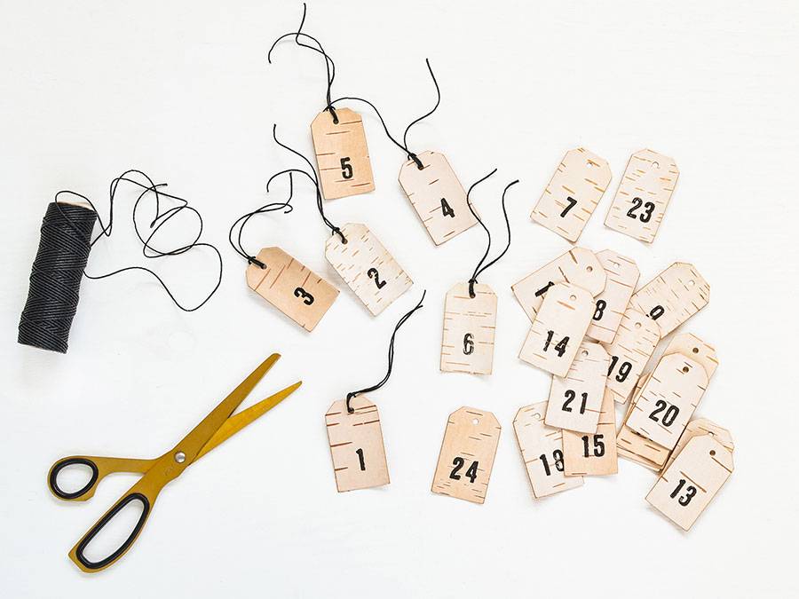 Renna Deluxe Adventskalender Zahlen Anhänger aus Birkenrinde Heißer Verkauf