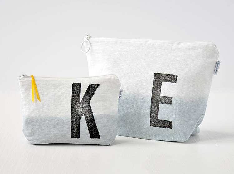Renna Deluxe Schminktasche GRAU mit Monogramm personalisiert Letzte 3 Tage